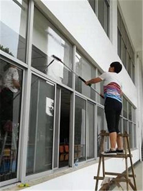 南京秦淮专业清洁服务 从地毯到高空，一站式洁净解决方案